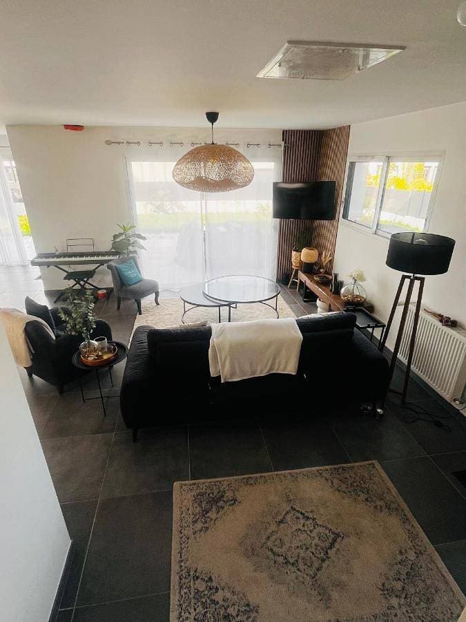 Foto 5 von 16: Three-Bedroom Home