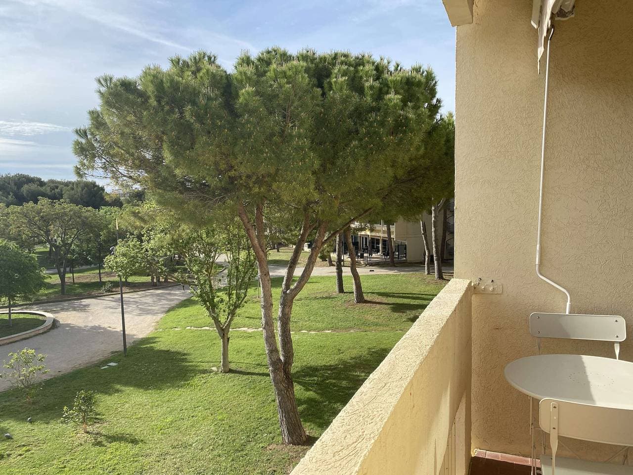 Ausgestattetes Studio mit Parkplatz in Balaruc-les-Bains 1