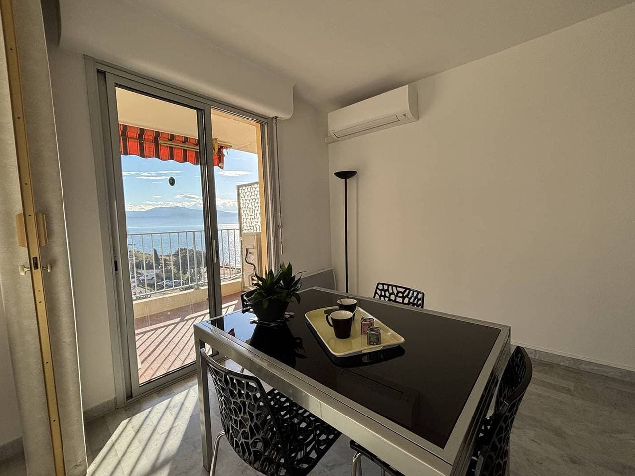 Foto 7 von 25: Charmantes Studio mit Terrasse, klimatisiert in Ajaccio
