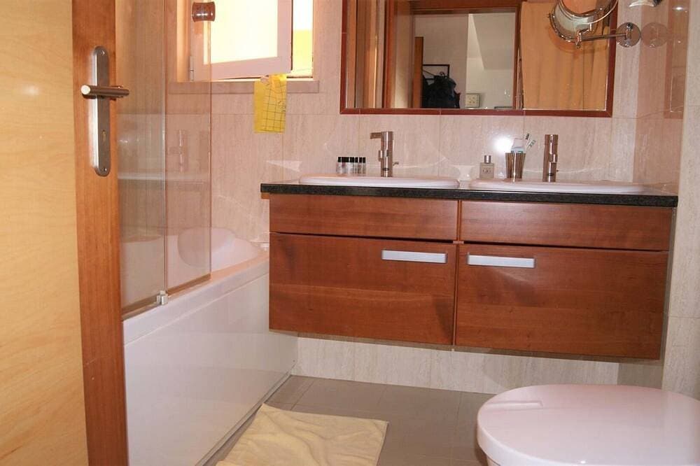 Foto 4 von 19: Apartment mit 2 Schlafzimmern und Meerblick in der Nähe von Golf für 4 Personen