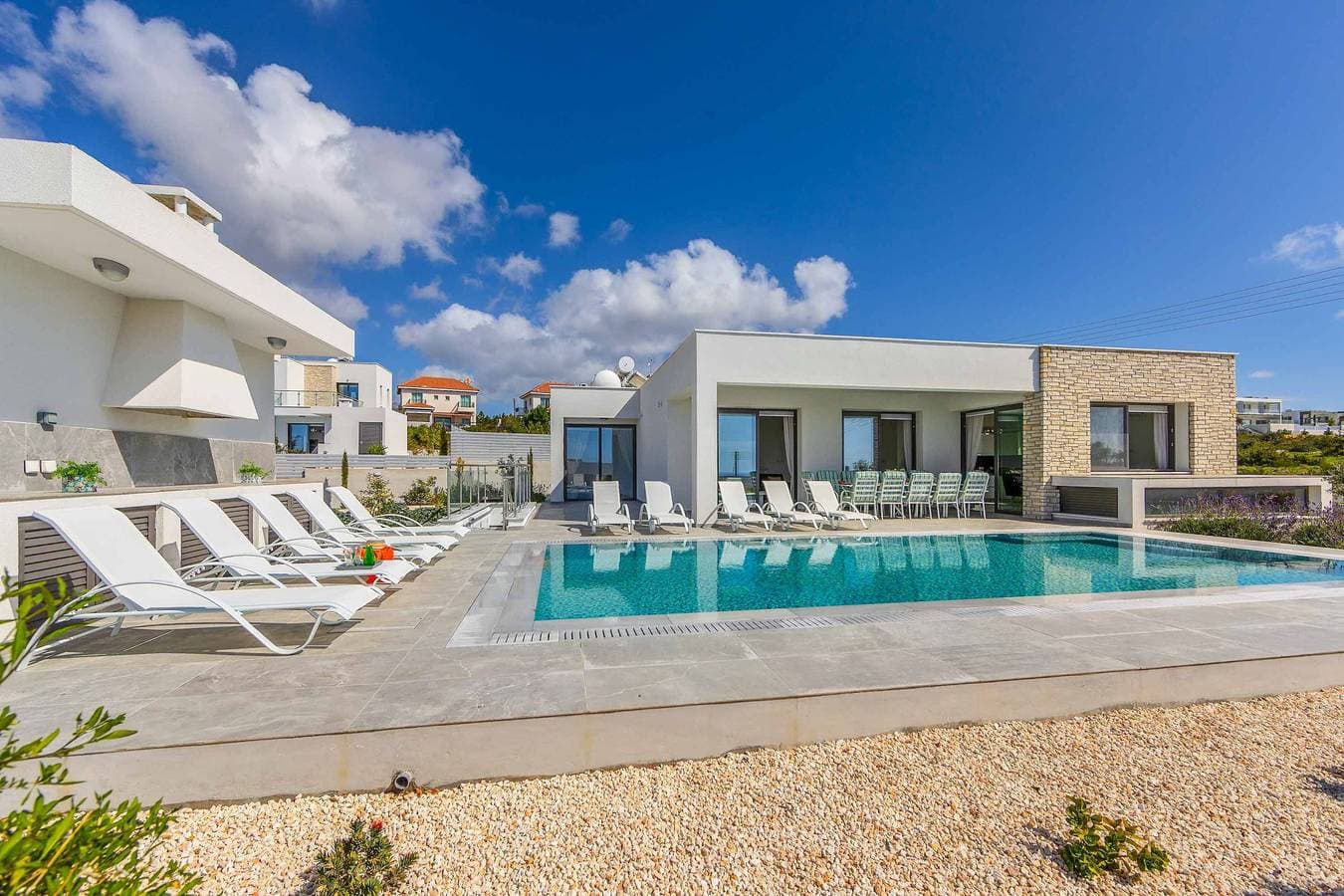 Foto 3 von 29: Villa für 10 Personen mit Terrasse