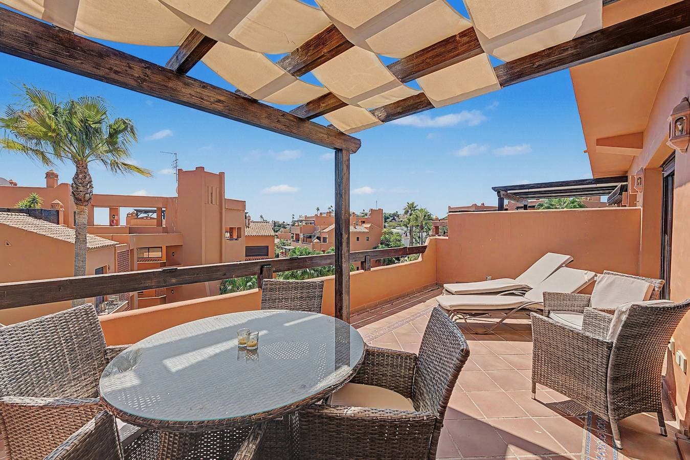 Foto 3 von 28: Luxusapartment nahe Strand mit Meerblick in Estepona