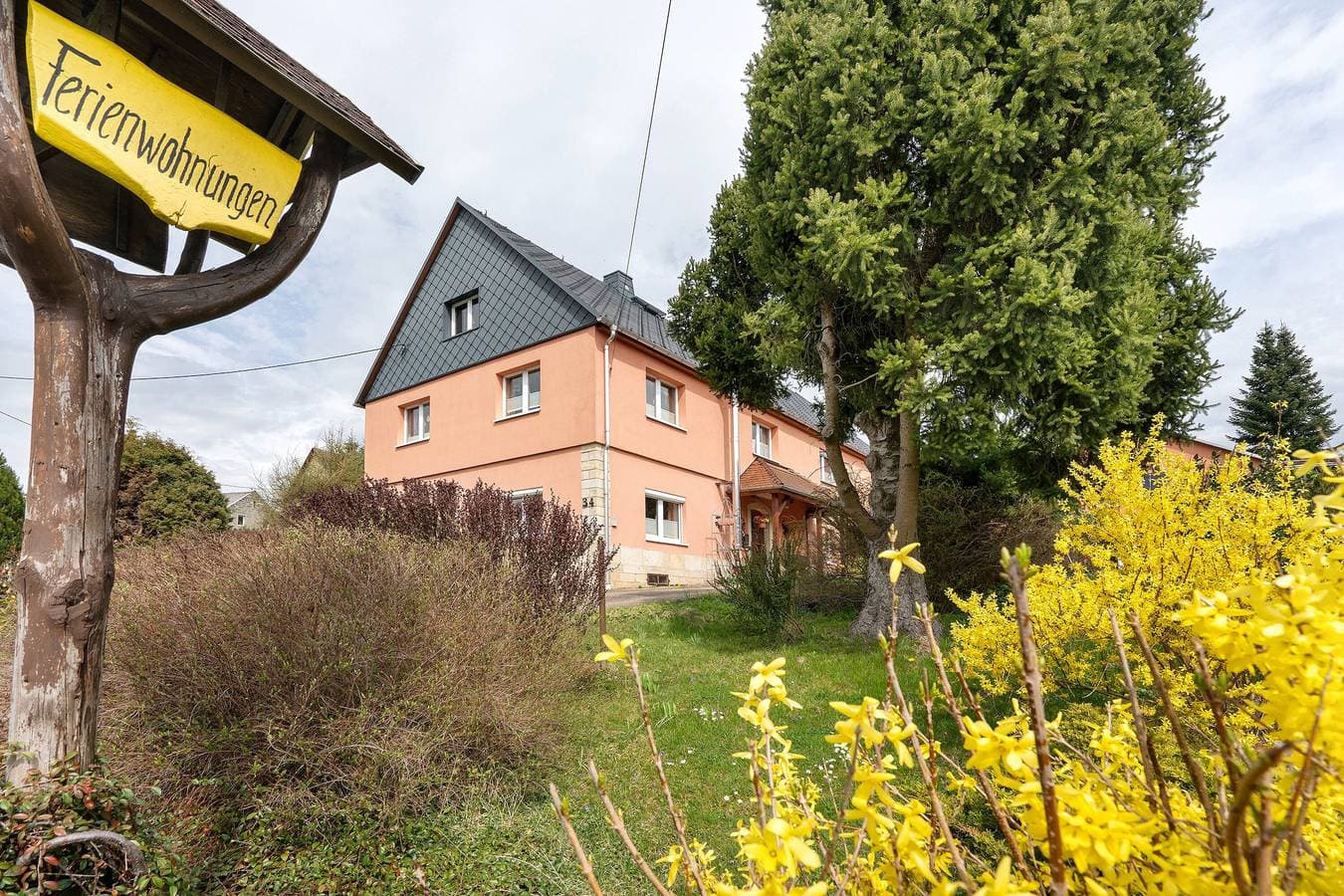 Foto 6 von 21: Ferienwohnung '2' mit Gemeinschaftsterrasse, Gemeinschaftsgarten und Wi-Fi