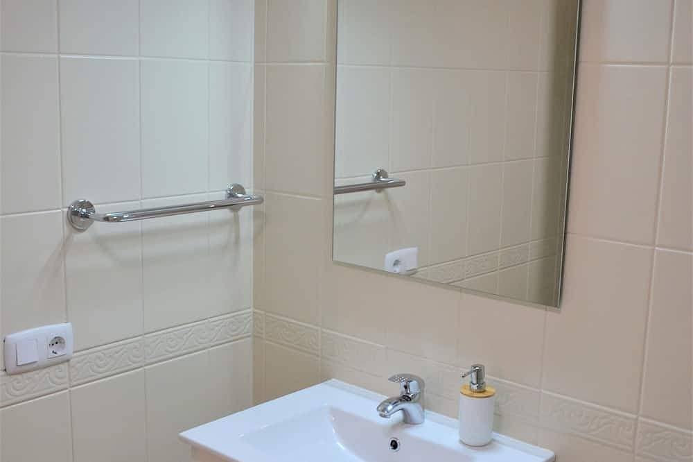 Foto 8 von 29: Apartamento Sarah 2A, 2min zum Strand und Promenade, zentral und ruhig.Free WIFI