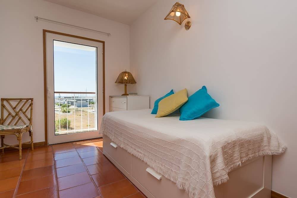 Foto 5 von 30: Ausgezeichnete Maisonette-Wohnung in der ersten Linie des Yachthafens von Lagos