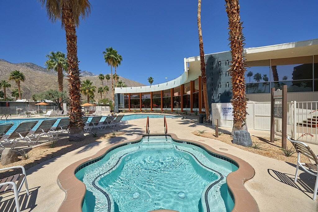 Foto 13 von 33: Die Ocotillo Lodge - Moderne Mitte des Jahrhunderts