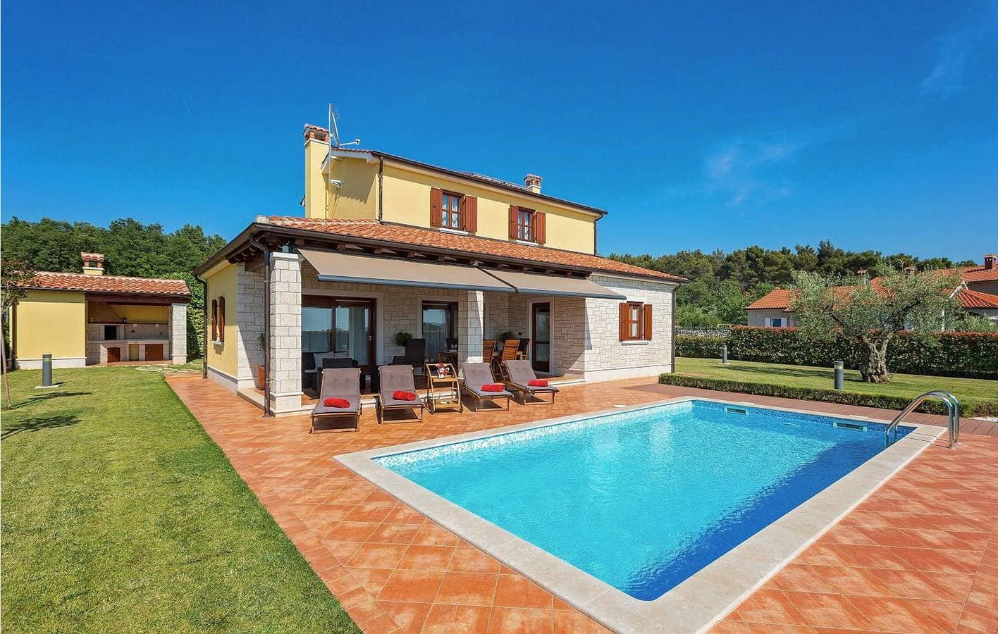 Foto 7 von 48: Reizende 2-Zimmer-Wohnung mit Pool und Terrasse in Visnjan, 500 m von den Sehenswürdigkeiten entfernt