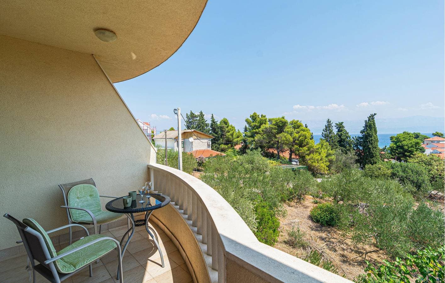 Foto 7 von 17: Gemütliche Ferienwohnung mit Meerblick, Terrasse, WLAN und Parkplatz – 2,5 km vom Strand entfernt