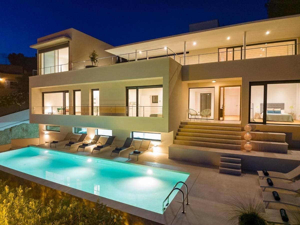 Foto 3 von 5: Villa