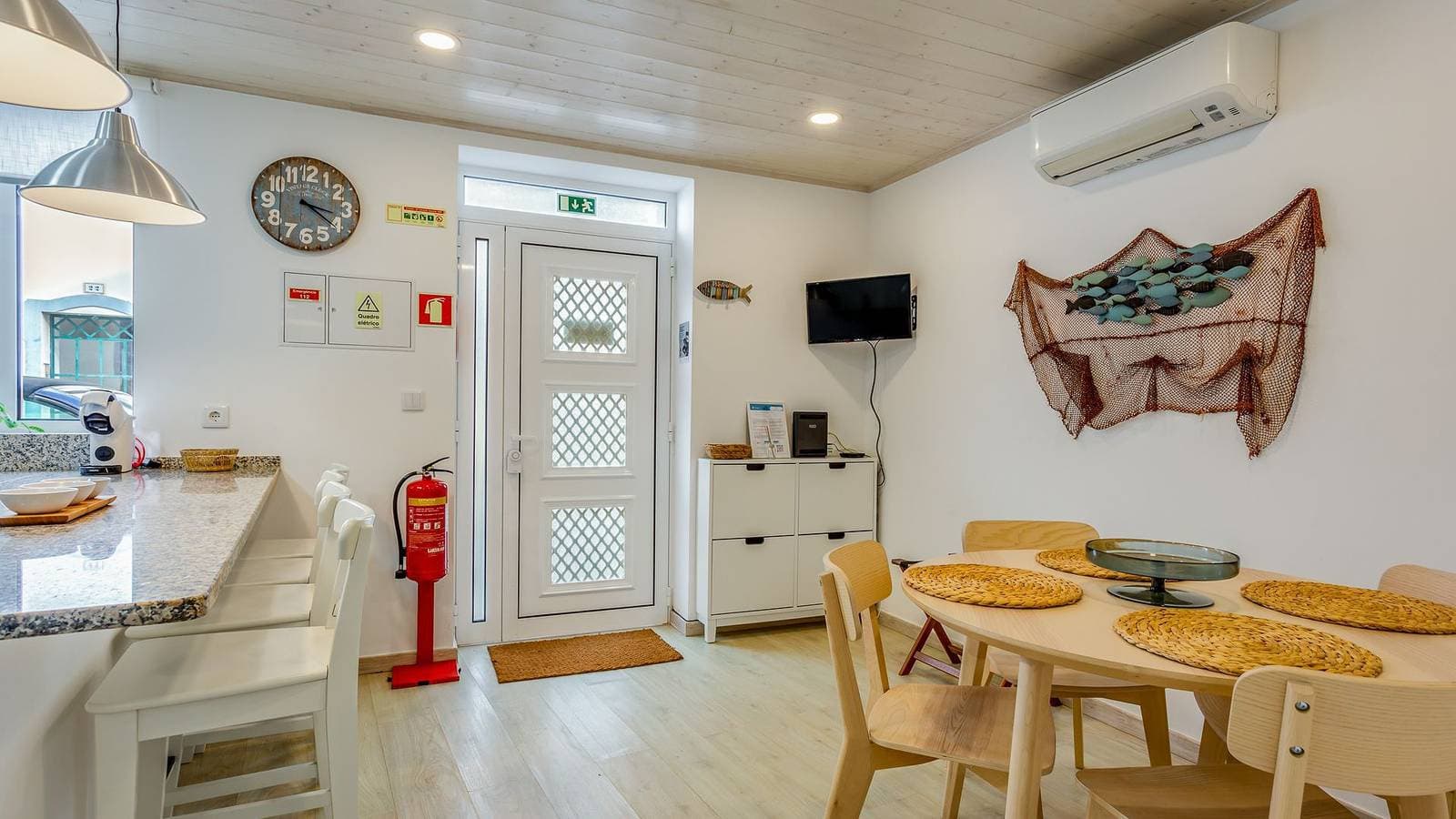 Foto 9 von 21: Glamorous Duplex w/ Patio & BBQ by LovelyStay