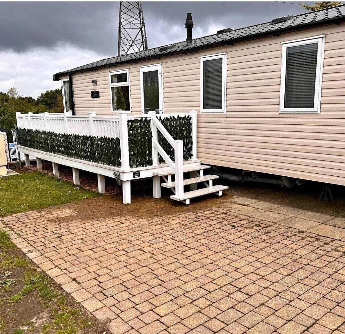 Foto 9 von 13: Lodge für 6 Personen mit Terrasse