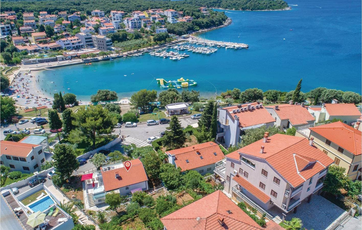 Gemütliche 1-Zimmer-Wohnung mit Meerblick, WLAN und Terrasse in der Nähe des Strandes Havajka 1