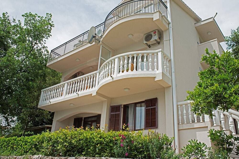 Foto 6 von 30: Villa Radonic Unit B - Atemberaubende Aussicht, tolle Lage, Uferpromenade, Parkplatz