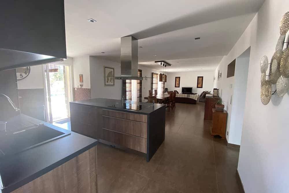 Foto 10 von 30: Villa in der Nähe der Innenstadt 6 km von den Stränden entfernt