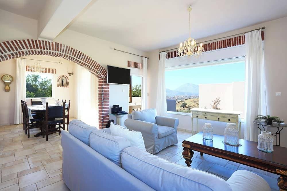 Foto 11 von 30: Traditional villa in a serene environment with amazing sea view in Listaros
