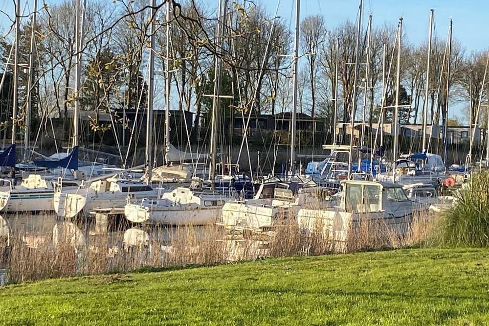 Foto 10 von 14: Geräumiges Ferienhaus + Garten, Parkplatz in der Nähe. Landung Strand / Hafen