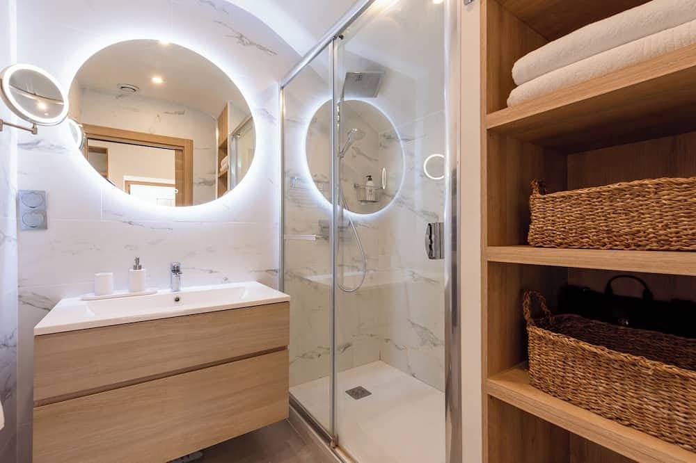 Foto 8 von 27: Cozy 2-Br Apartment, 1 min from the Beaches