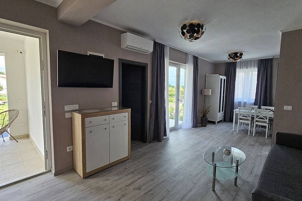 Foto 5 von 22: Bezauberndes und hundefreundliches Apartment mit Pool, Privatparkplatz, Klima
