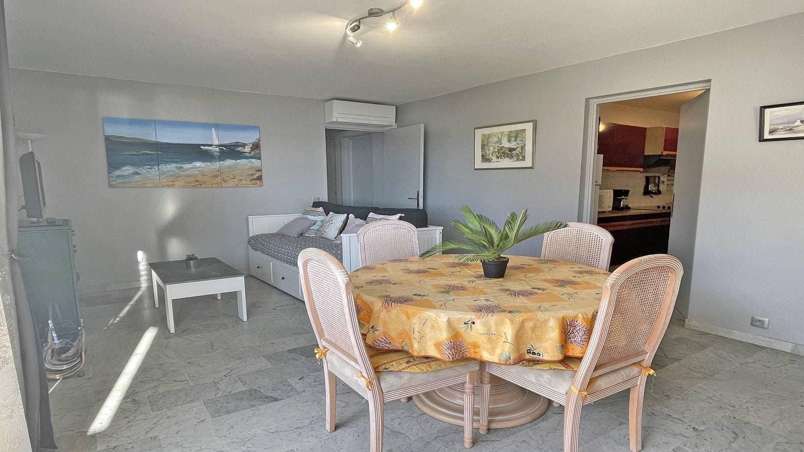 Foto 3 von 10: Wohnung für 2/4 Personen - Meerblick - Klimaanlage - WiFi - Zentrum und Strand - Sainte Maxime