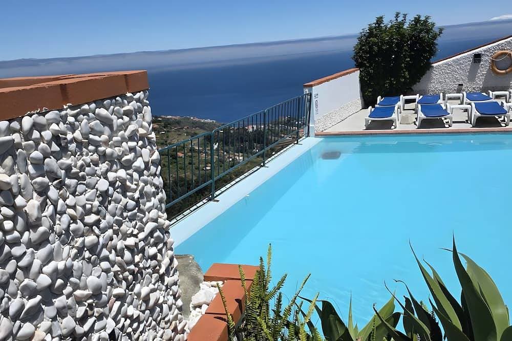 Bungalow 'Private House Ocean View - 3' mit Gemeinschaftspool, Garten & WLAN 1
