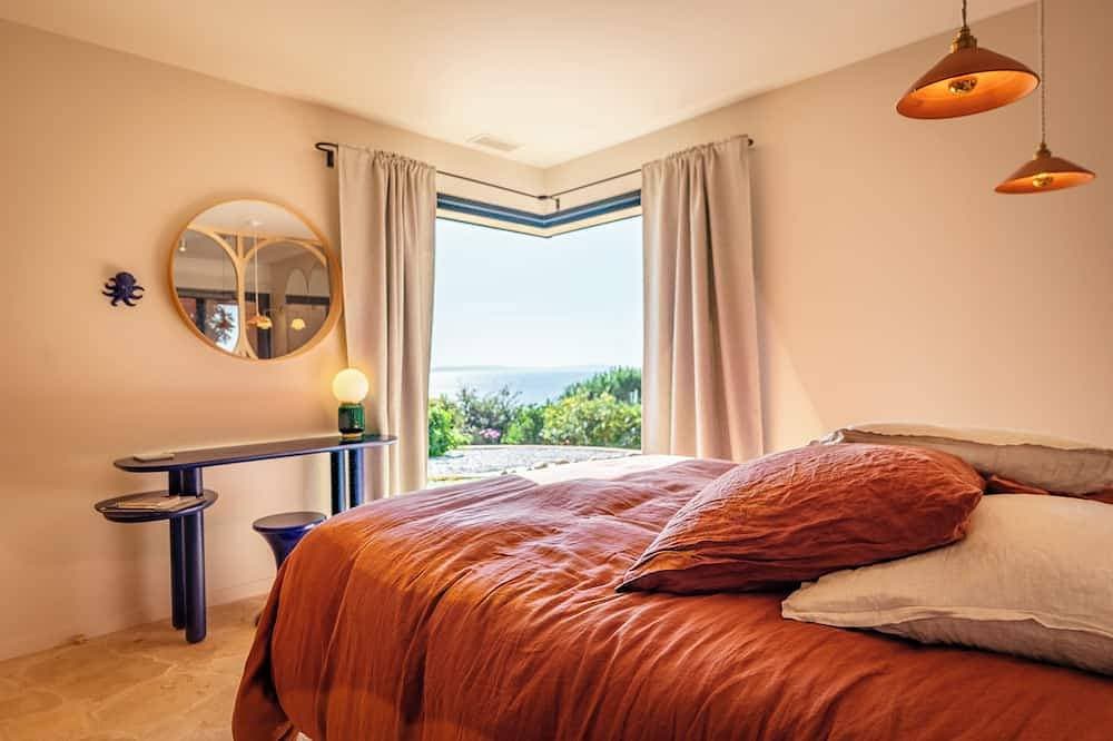 Foto 4 von 30: 180° sea view villa, renovated in 2024, a little paradise in Rayol Canadel