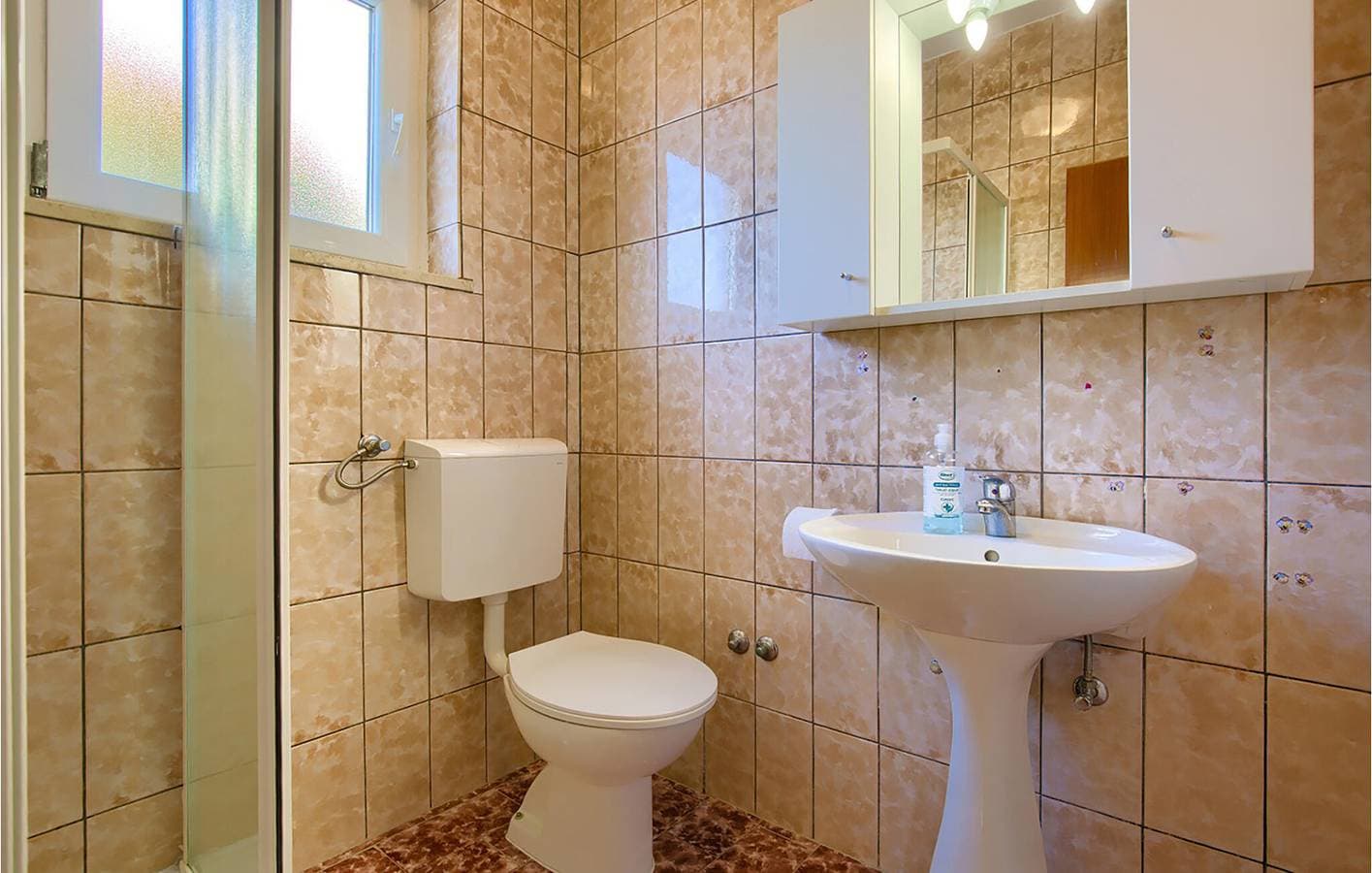 Foto 10 von 11: Gemütliche Ferienwohnung mit Terrasse, WLAN und Parkplatz in der Nähe des Strandes Havajka
