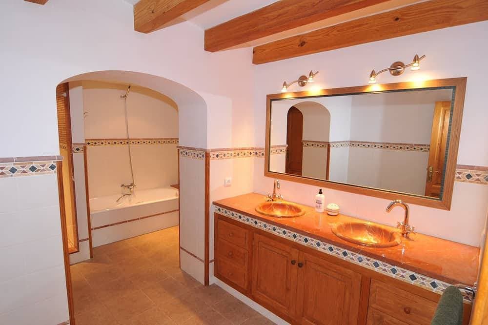 Foto 4 von 30: Schönes Haus mit Pool und Grill. Strand 3 km. Zentrum Sóller 800 Meter