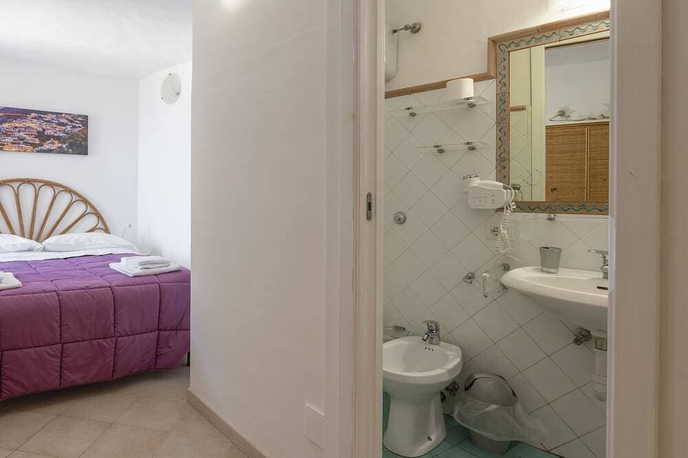 Foto 2 von 28: Positano Center - Terrasse mit Meerblick, - 2 Schlafzimmer - Klimaanlage und kostenfreies WLAN