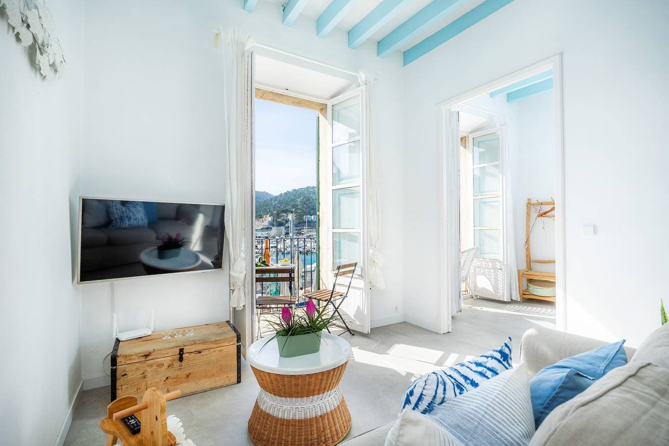 Foto 6 von 32: Marina 48 Apartment direkt am Meer mit Meerblick, WLAN und Klimaanlage