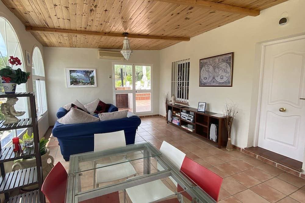 Foto 11 von 30: Charmante Finca mit Swimming Pool, Garten und viel Platz
