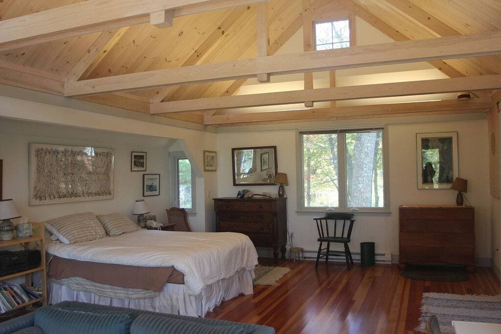 Foto 7 von 29: Waterfront Sommer Home mit Sea Breezes, Sonnenuntergänge, und Schwimmen von den Felsen
