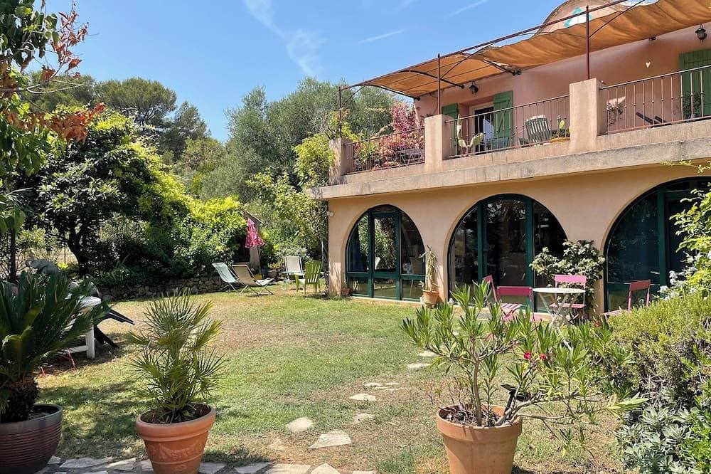 Sanary Charming Country House With Garden.Small Dogs Accepted 1