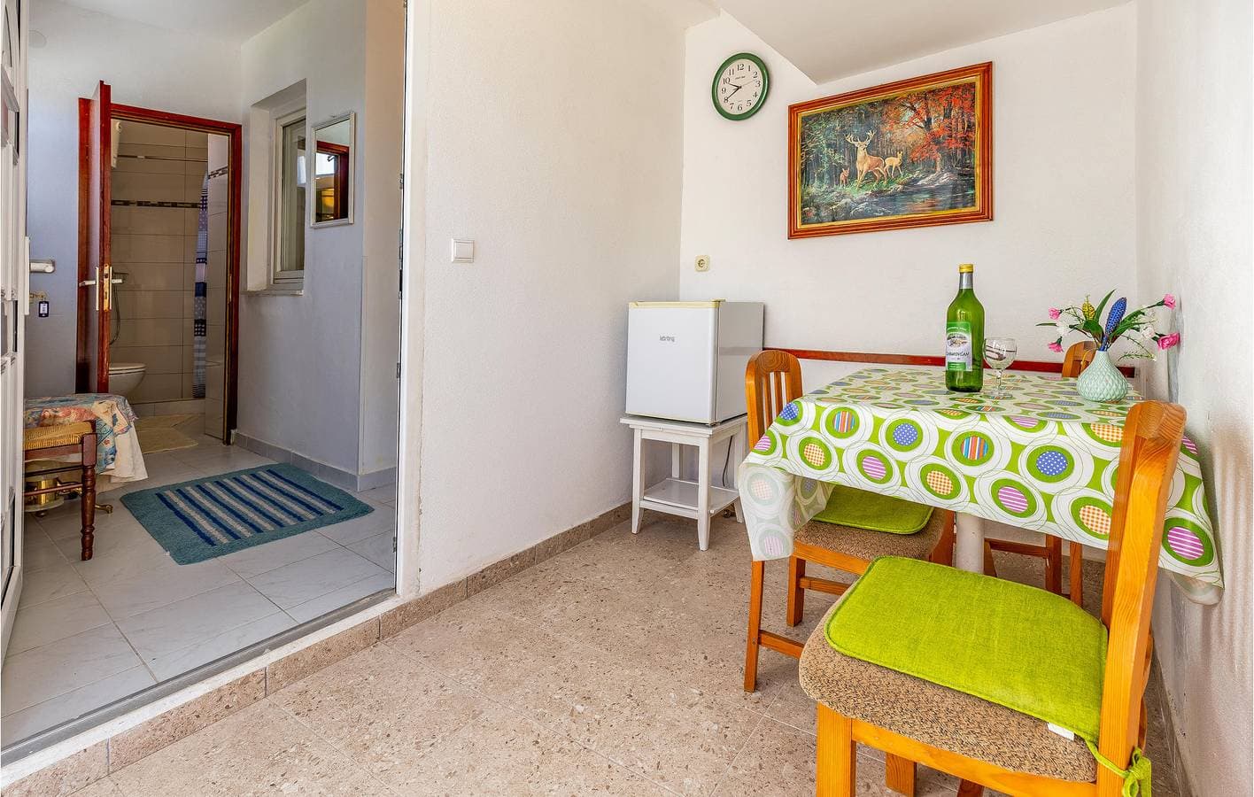 Foto 6 von 27: Charmantes Apartment mit Terrasse, WLAN und Parkplatz in der Nähe von Bijela Plaža