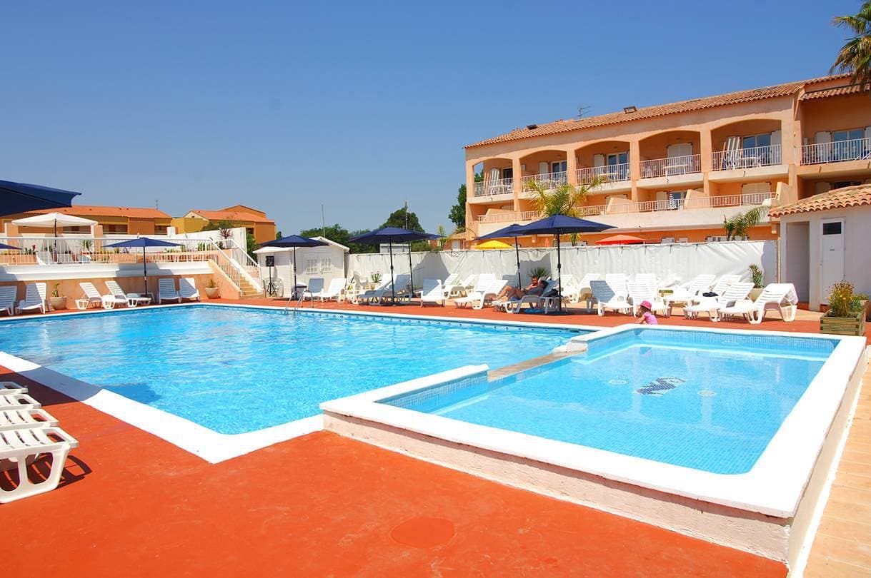 Foto 2 von 27: Studio 2 Personen, mit Geheiztem Pool und Tennisplatz zu 250 meter vom Strand