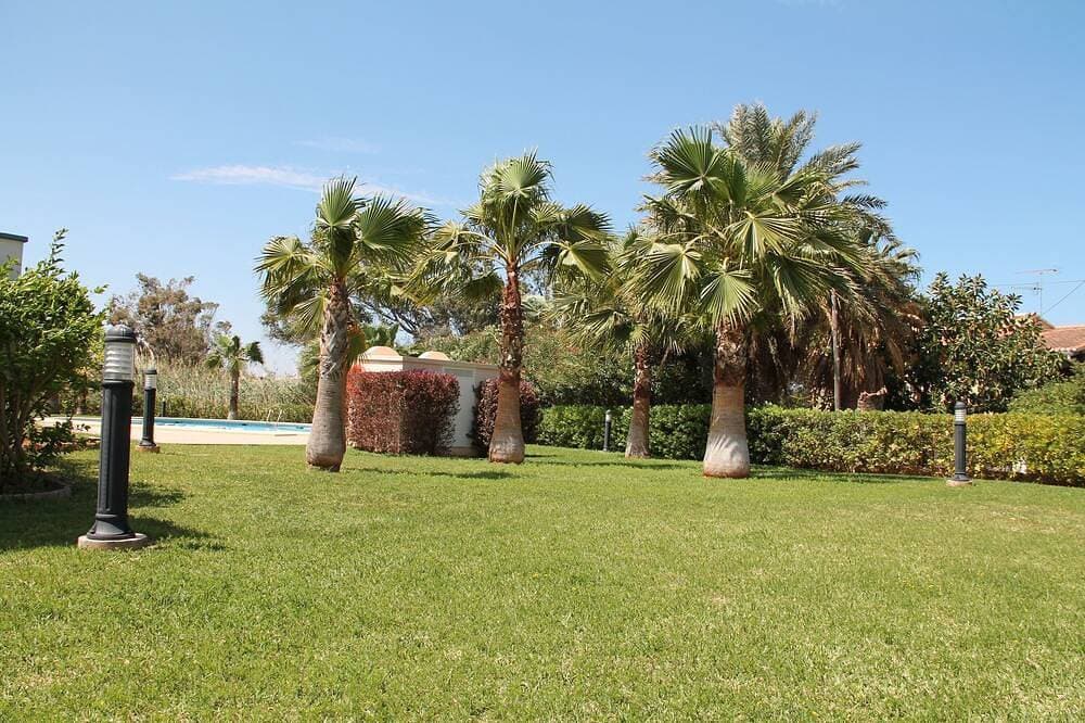 Foto 10 von 24: Neue Luxuswohnung in erster Strandlinie mit Meer- und Bergblick und Wi-Fi