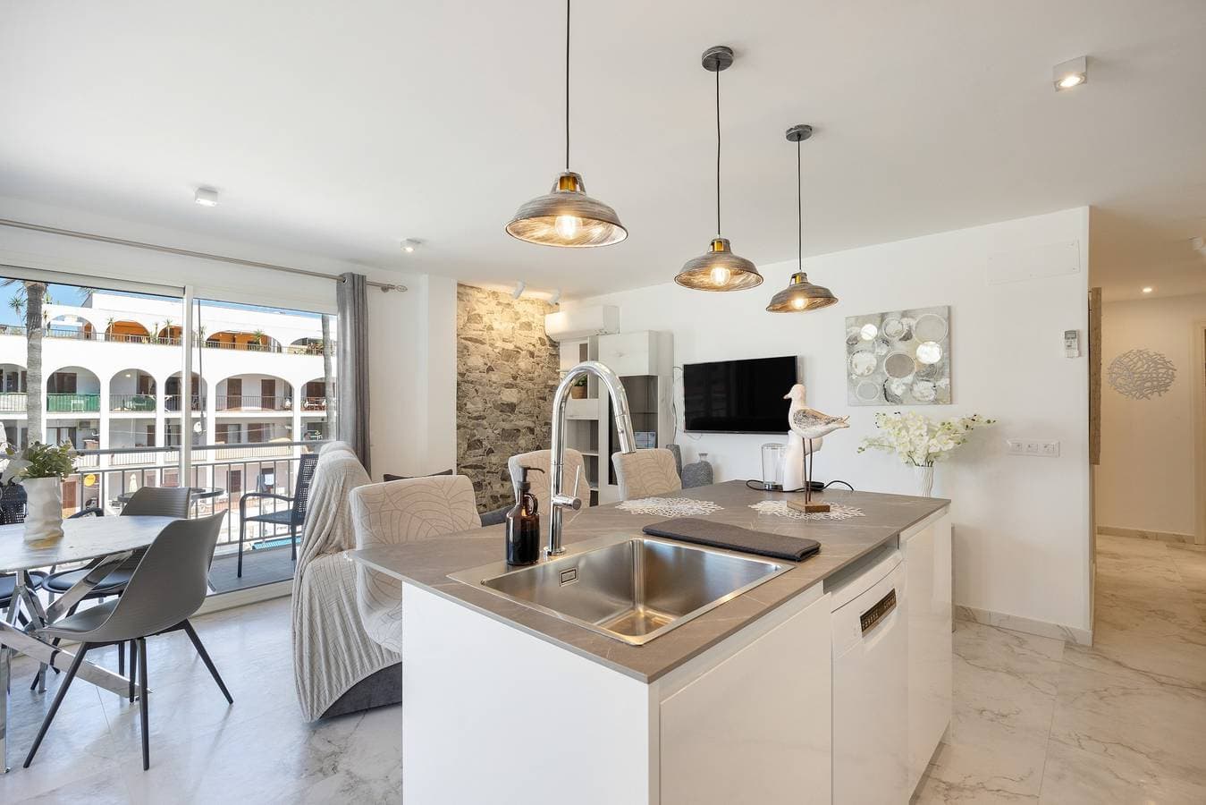 Foto 5 von 27: Apartment 'Lliteras 3B Ref 9004' mit Meerblick, WLAN und Klimaanlage