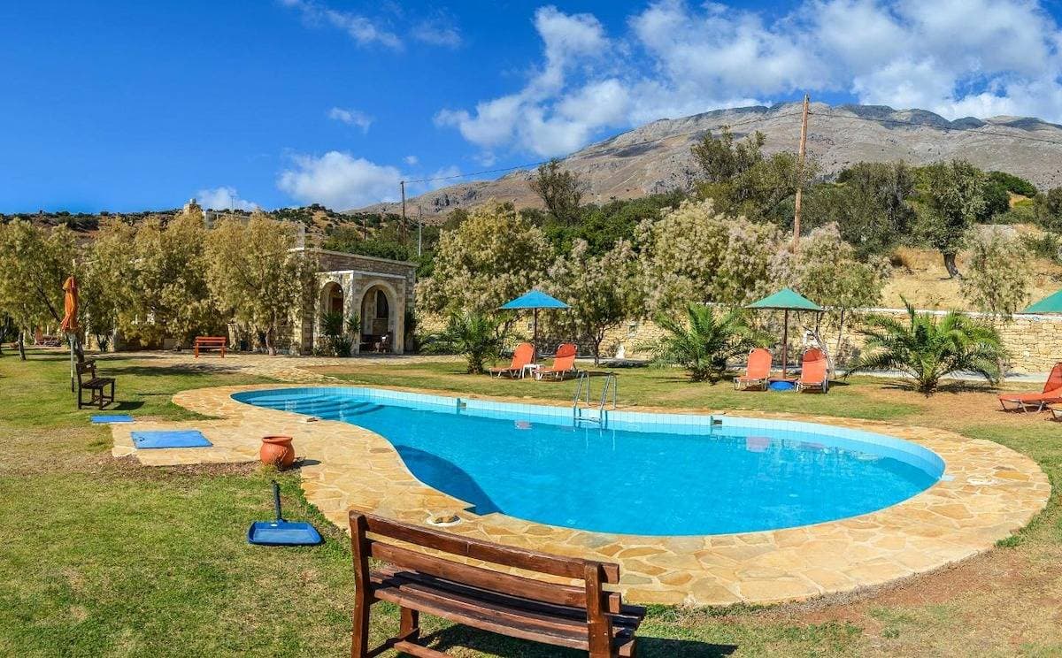 Foto 2 von 52: Ferienhaus mit Pool, großer Garten, idyllisch und ruhig, Wifi | Triopetra, Kreta