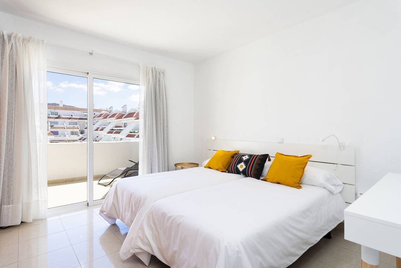 Foto 5 von 42: Ferienwohnung für 4 Personen mit Pool