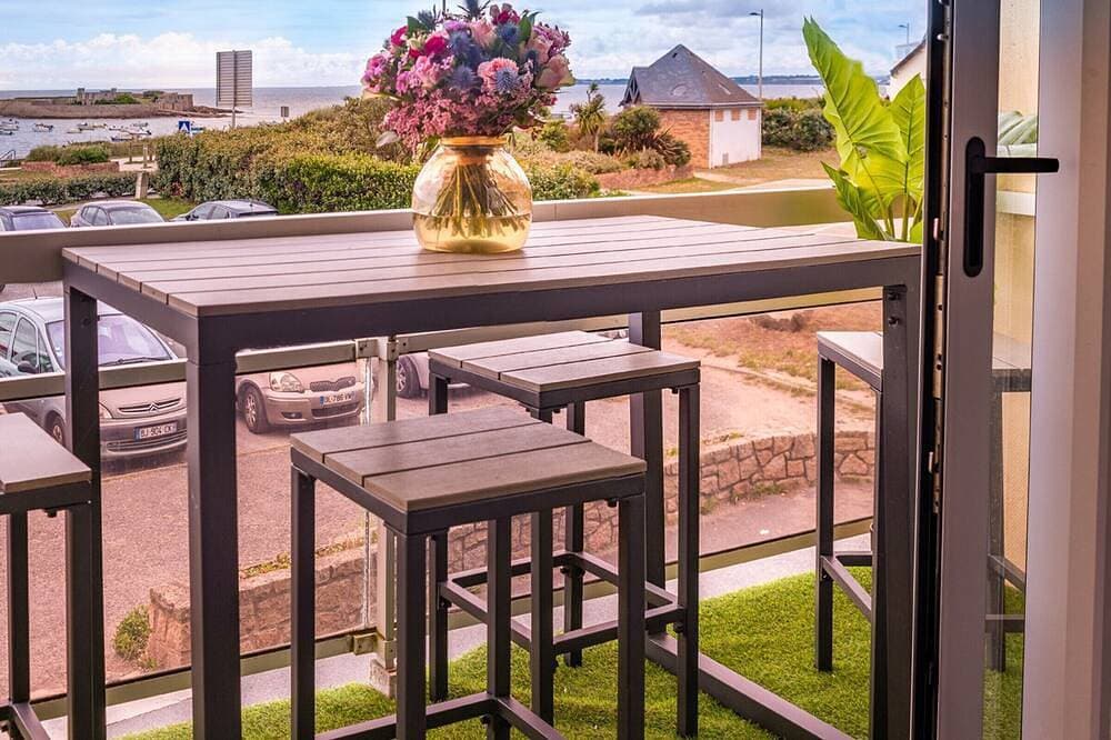Foto 4 von 24: Renoviertes Studio mit Meerblick-Balkon, WIFI, nah am Strand und Einkaufsmöglichkeiten - 2 Pers