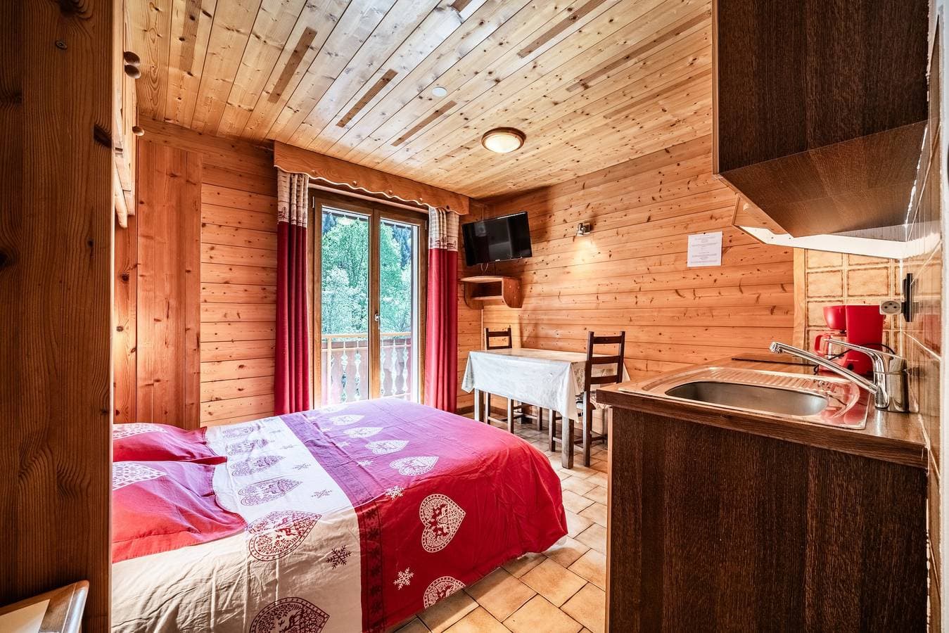 Foto 12 von 23: Studio „Le Cabri – 2 Pers“ mit Bergblick, Balkon und WLAN
