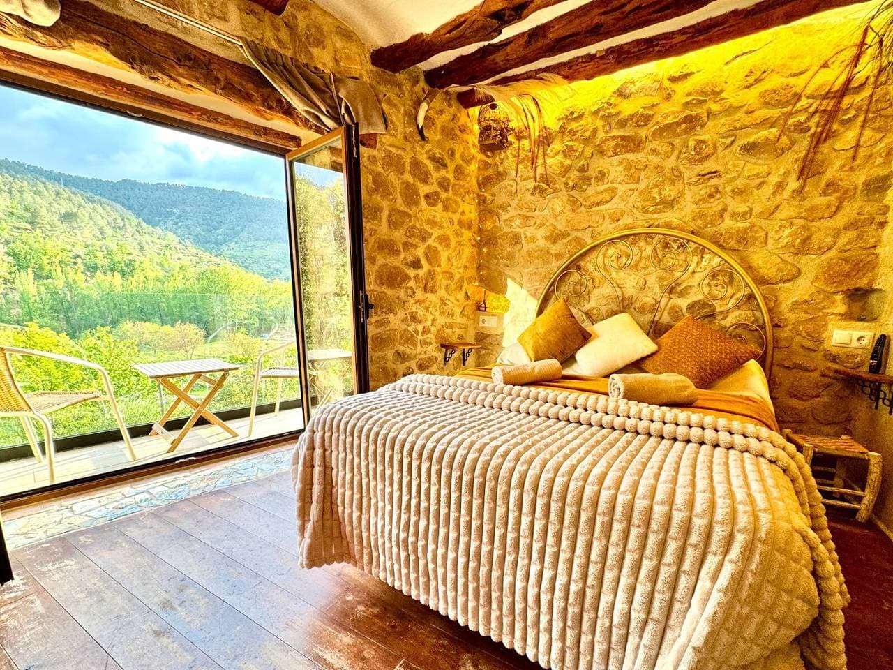 Foto 3 von 21: Ferienwohnung 'Gnomo' mit Bergblick, Wi-Fi und Klimaanlage