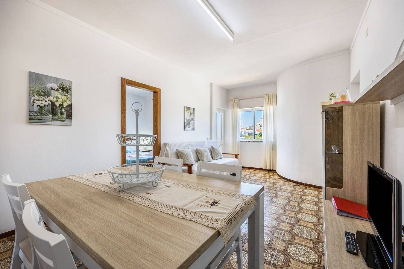 Foto 12 von 31: Ferienwohnung Villas Brites nº4 mit gemeinschaftlich genutztem Pool, garten, Balkon und WLAN