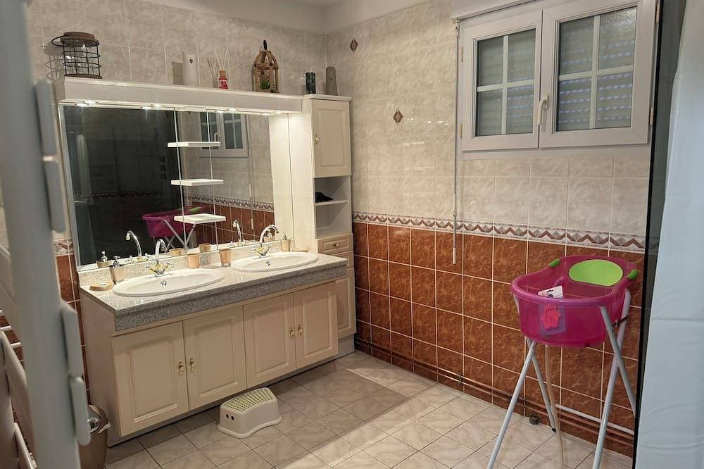 Foto 6 von 18: Maison à 250 Mètres de la Plage Pour Passer de Beaux Moments en Famille
