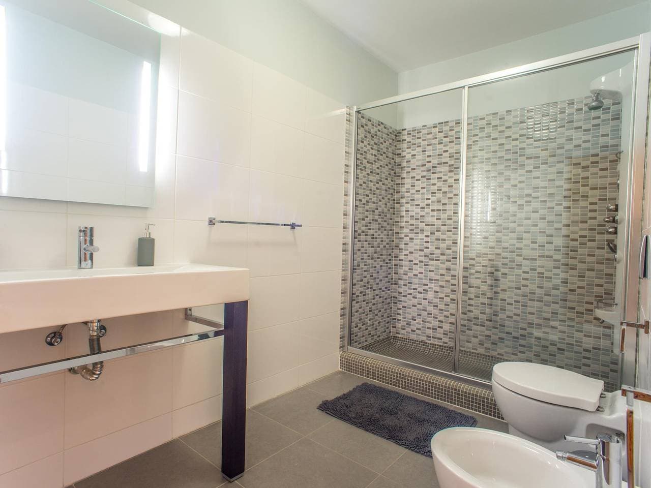 Foto 13 von 30: Ferienwohnung für 4 Personen mit Balkon