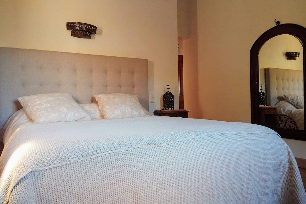 Foto 4 von 30: Villa und Pool in Balagne, zwischen Ebene, Meer, Gebirge, Fluss. Strand 10 mnn
