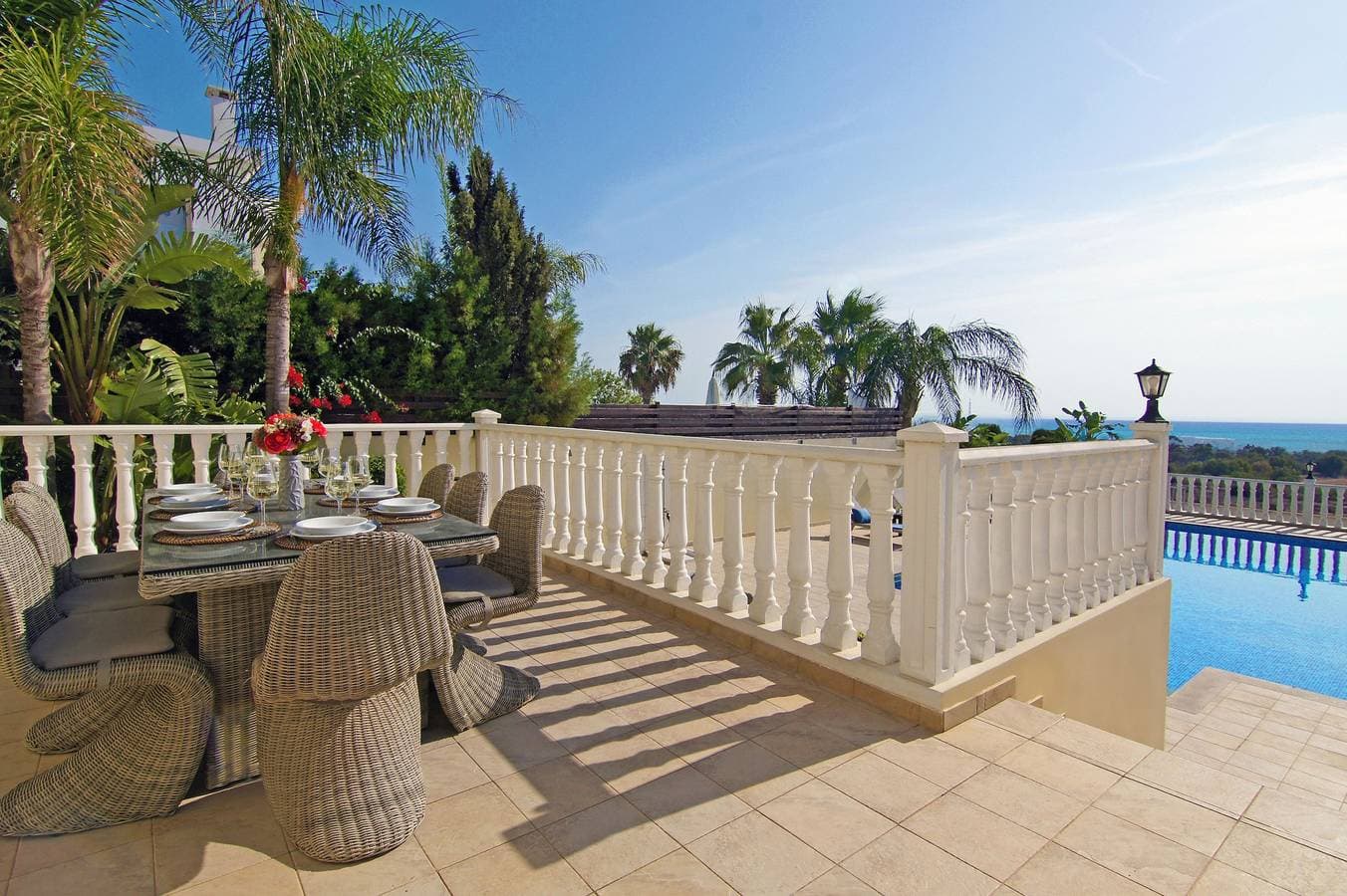 Foto 3 von 40: Villa für 8 Personen mit Balkon