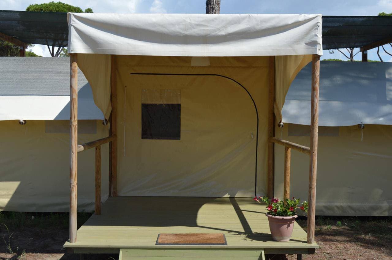 Foto 9 von 36: Camping Principina Zelt Tenda Safari für 4 Personen