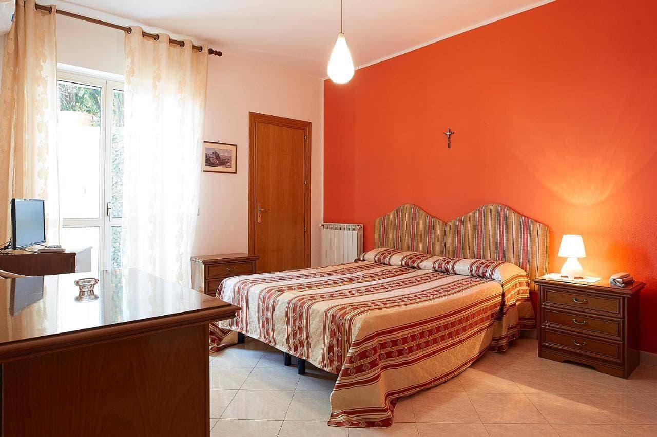 Foto 6 von 29: Double or Twin Room with Private Bathroom
