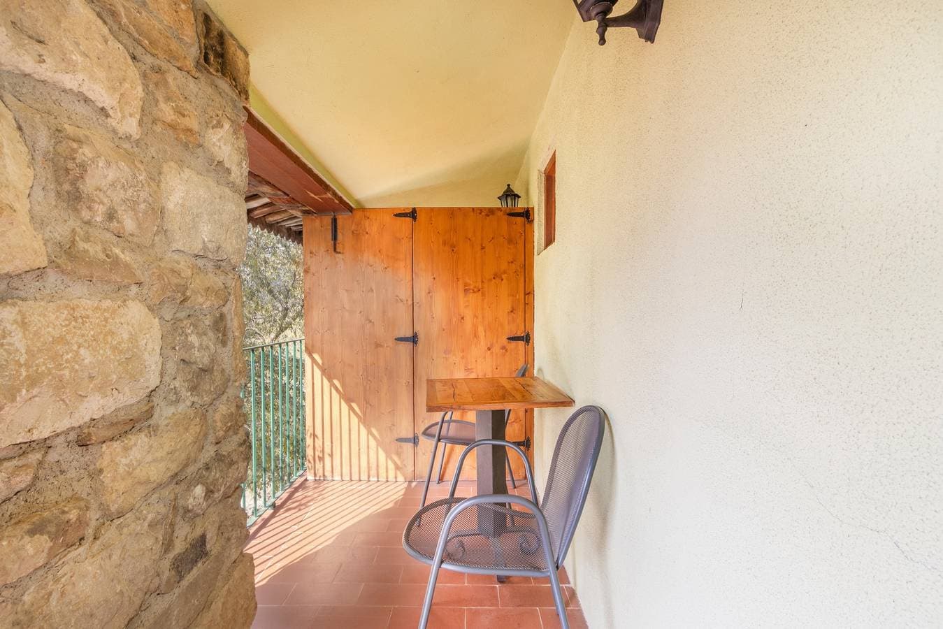 Foto 3 von 25: Zimmer 'Doppel 2' Casa Roca-Sant Martí de Barcedana mit WLAN und Klimaanlage.