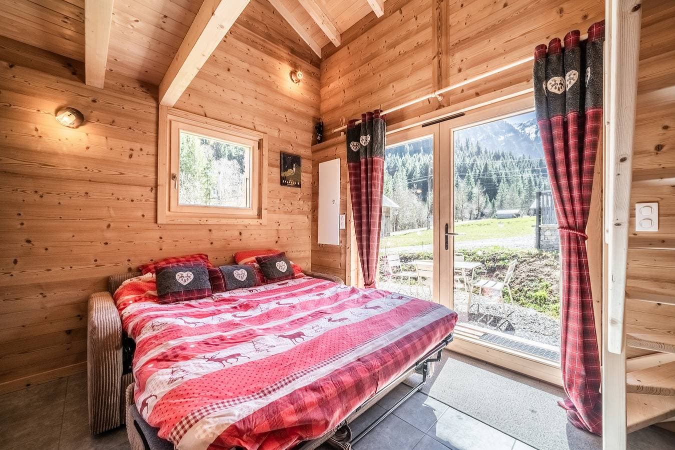 Foto 7 von 23: Chalet 'Léonie' mit Bergblick, Gemeinschaftsterrasse und Wi-Fi